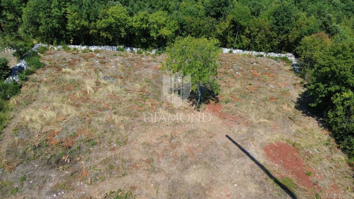 Marčana, gradbeno zemljišče blizu morja