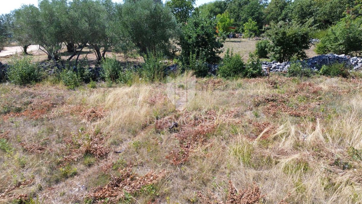 Marčana, gradbeno zemljišče blizu morja