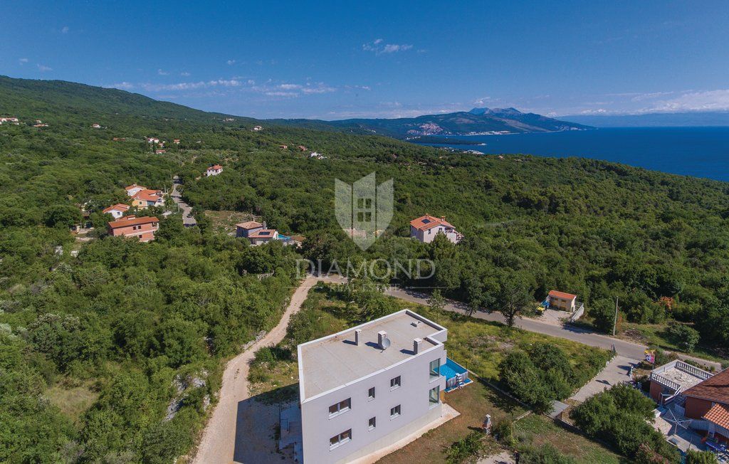 Rabac, Labin, luksuzna vila blizu morja 