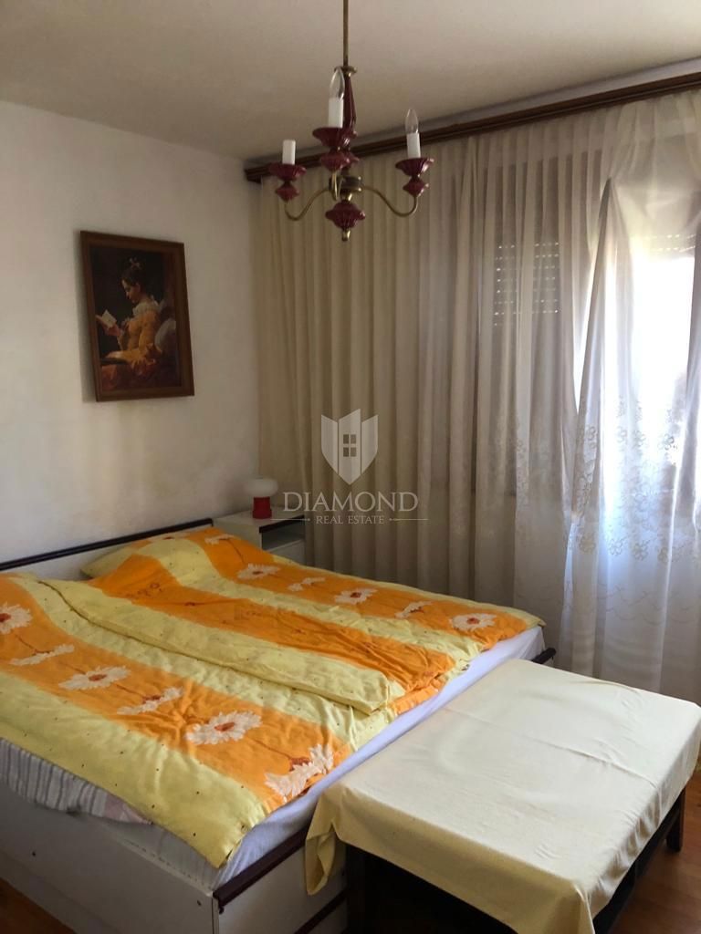 Velika hiša v Lukovdolu, blizu Vrbovskega