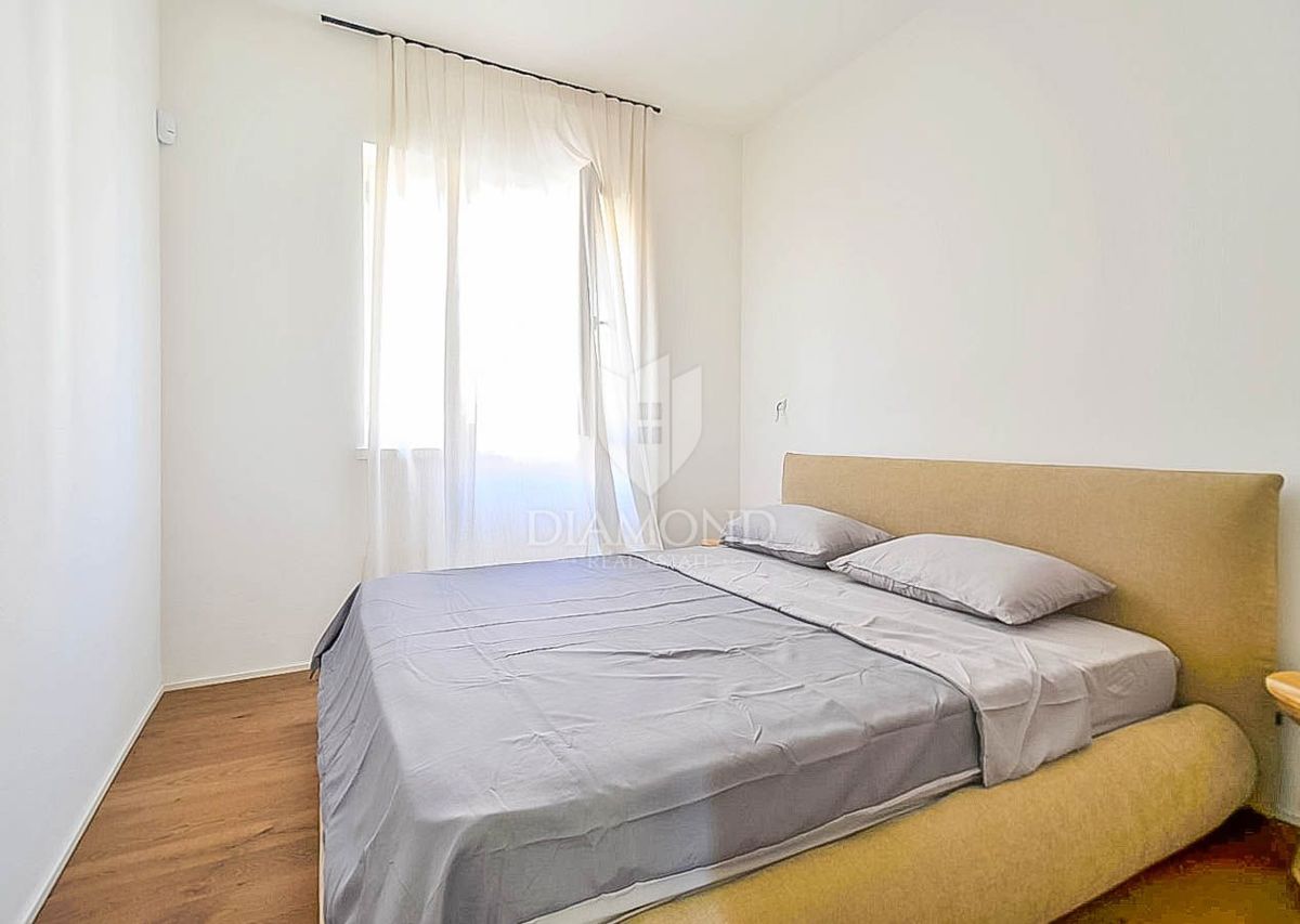 Istra, Poreč, moderno trisobno stanovanje na iskani lokaciji!