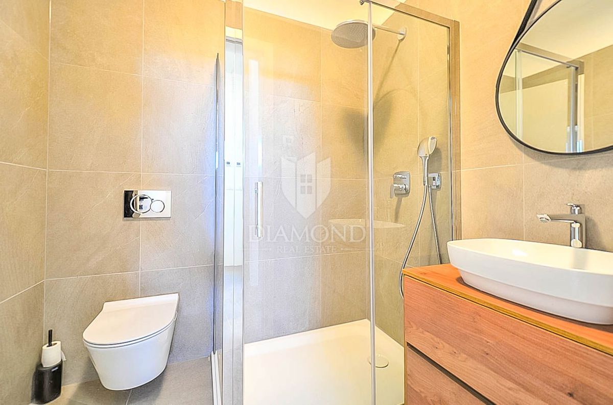 Istra, Poreč, moderno trisobno stanovanje na iskani lokaciji!