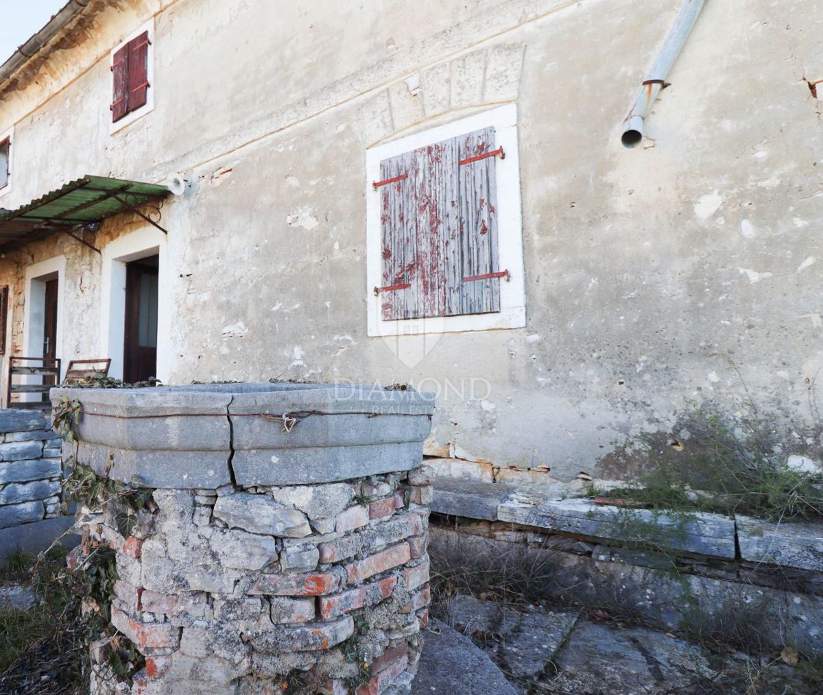 Višnjan, Okolica – Kamnata istrska hiša