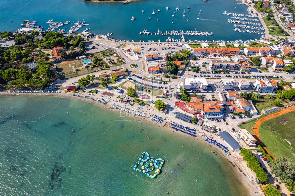 Medulin, dve luksuzni počitniški vili z bazeni