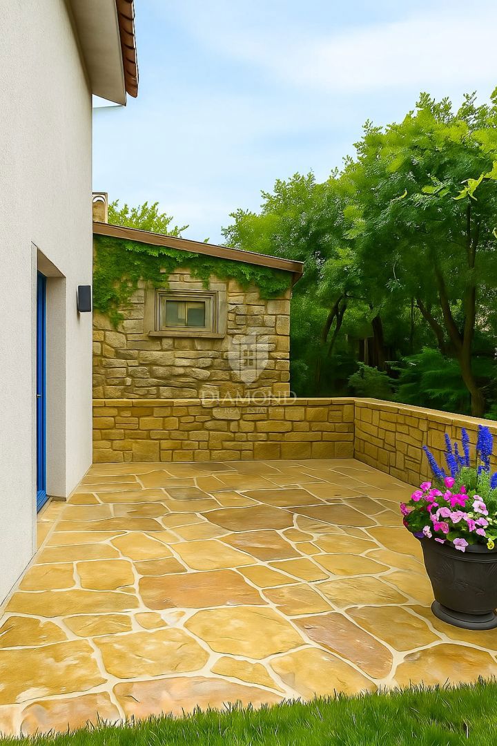 Istra, okolica Buj - vrstna hiša s panoramskim razgledom!