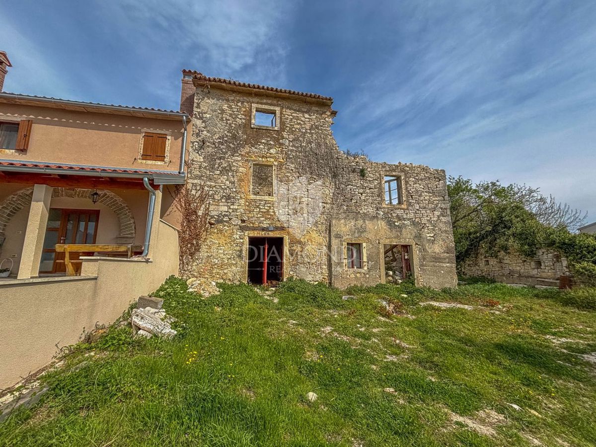 Istra, okolica Buj - vrstna hiša s panoramskim razgledom!
