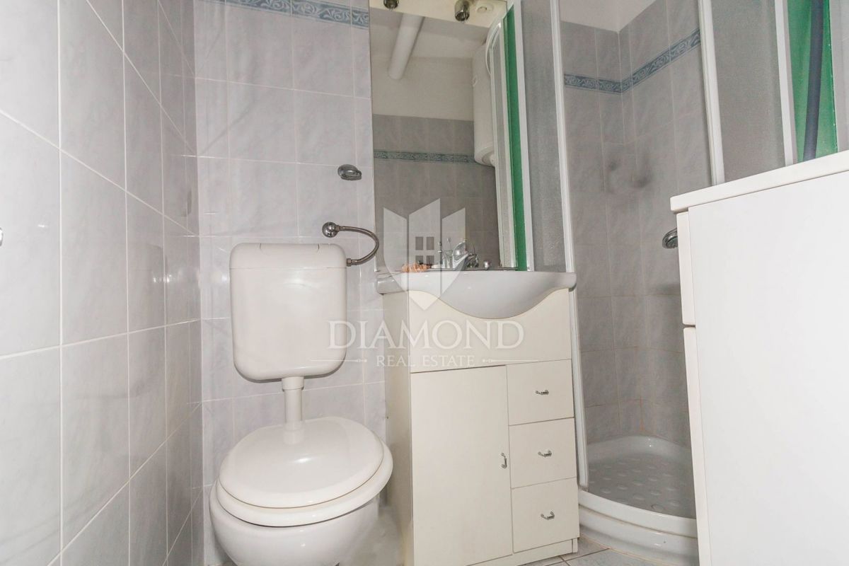 Novigrad, okolica! Apartma le 200 m od morja!