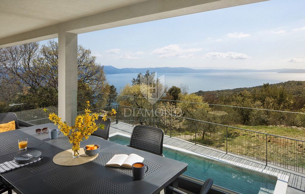 Hiša Labin, 180m2