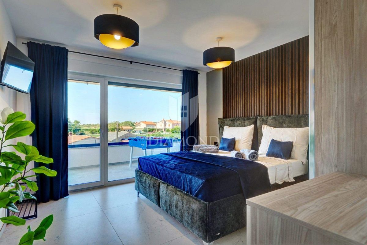 RAZKOŠNA NOVA VILA Z ZASEBNIM WELLNESSOM