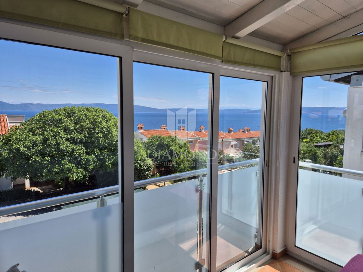 Hiša z dvema apartmajema, panoramski pogled na morje