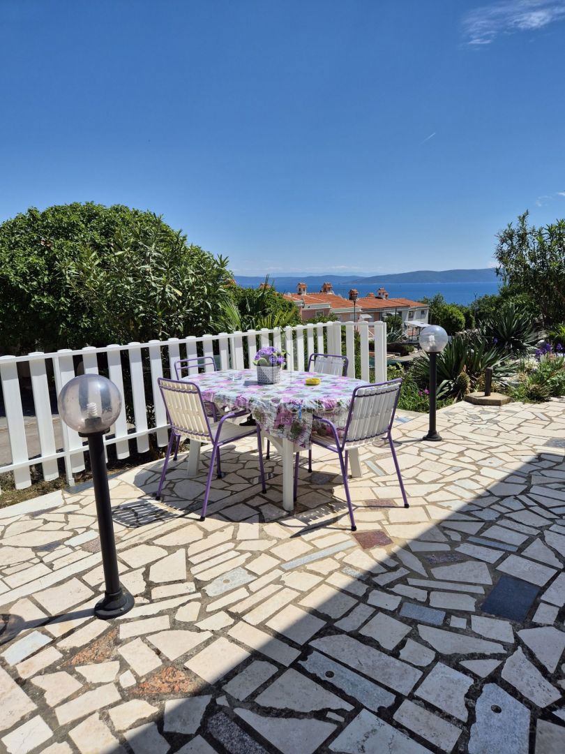 Hiša z dvema apartmajema, panoramski pogled na morje