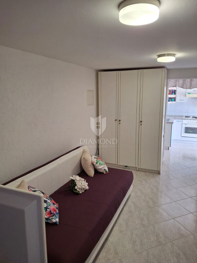 Hiša z dvema apartmajema, panoramski pogled na morje