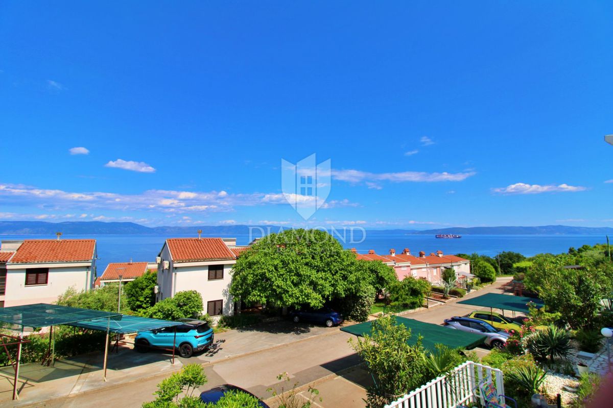 Hiša z dvema apartmajema, panoramski pogled na morje