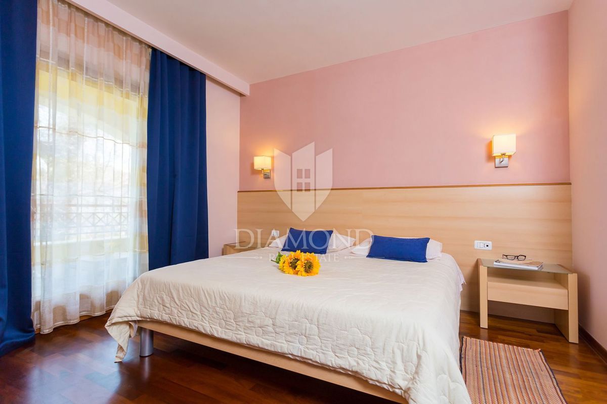 Novigrad, okolica, rustikalna restavracija z apartmaji 