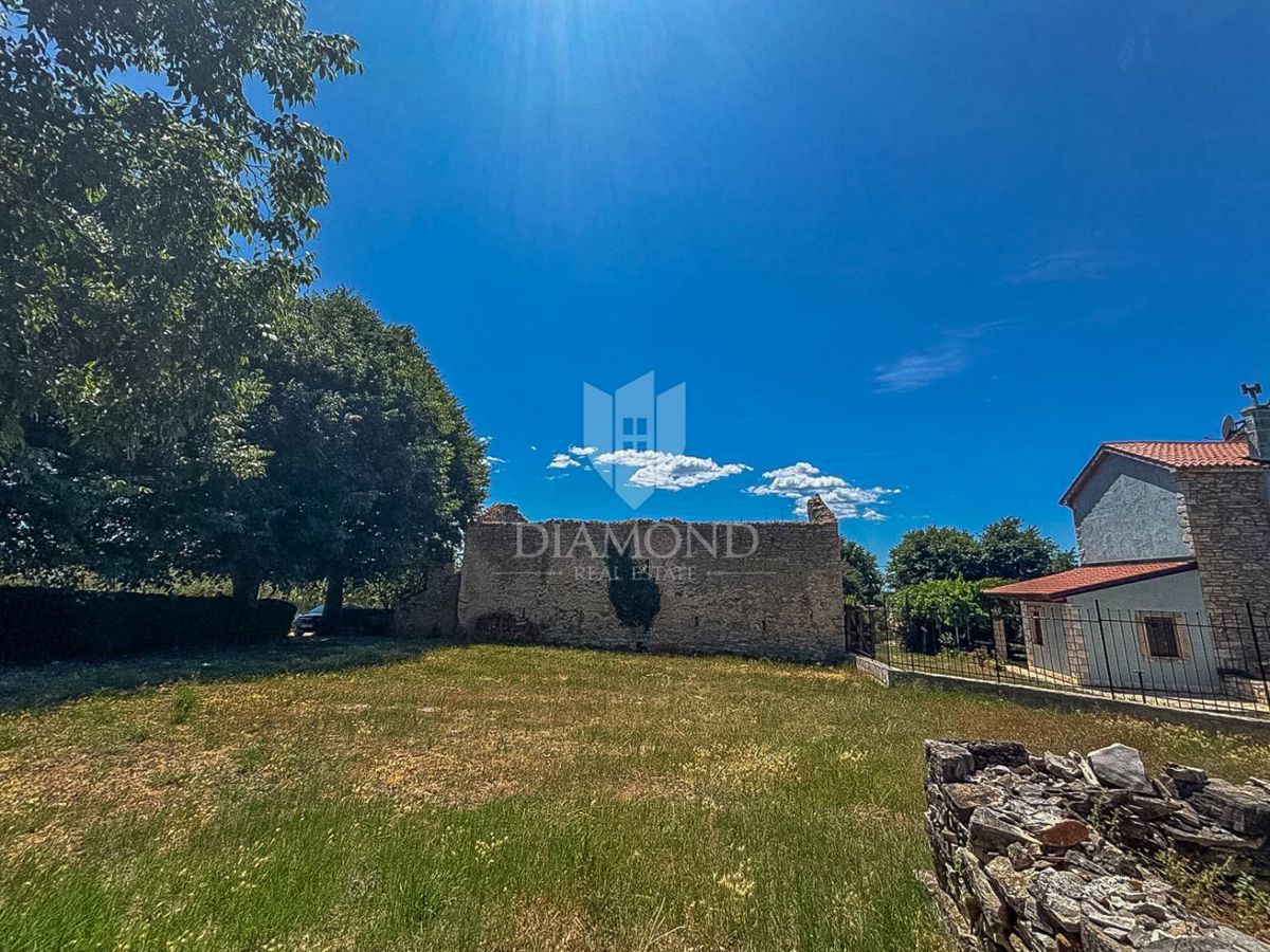 Istra, Kaštel, okolica, hiša z bazenom in vrtom!