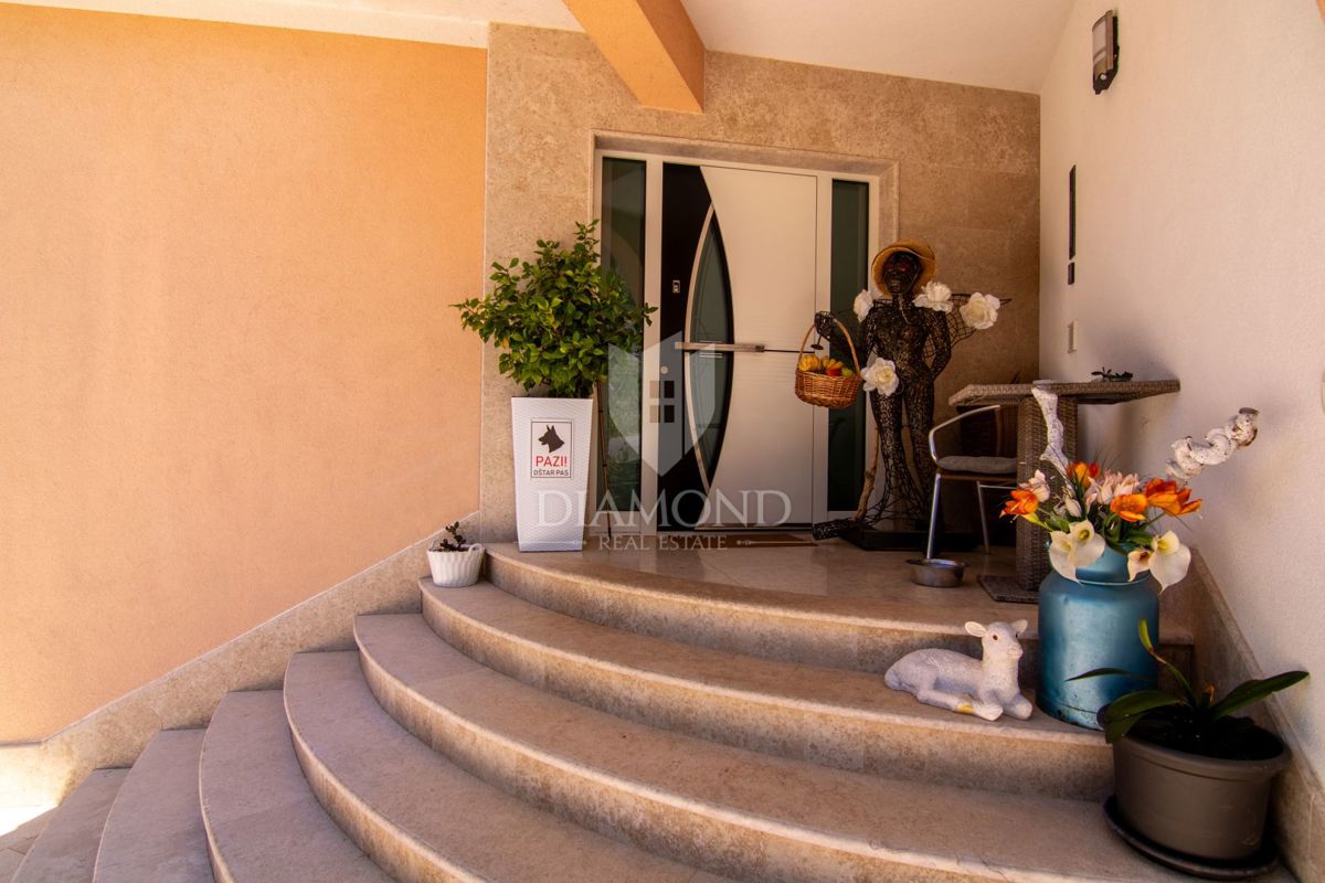Opatija, Ičići, Vila s 5 apartmaji, pogled na morje