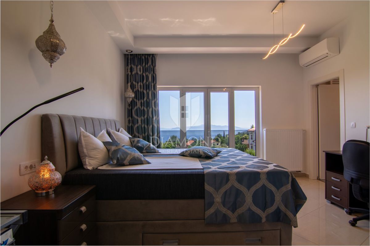 Opatija, Ičići, Vila s 5 apartmaji, pogled na morje