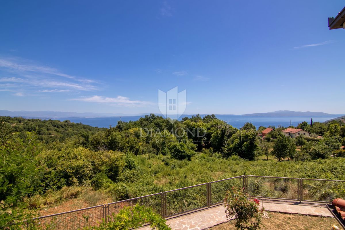 Opatija, Ičići, Vila s 5 apartmaji, pogled na morje