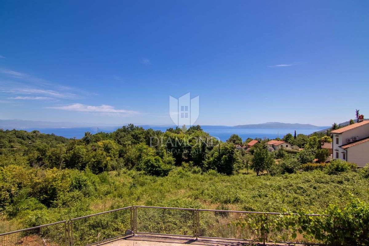 Opatija, Ičići, Vila s 5 apartmaji, pogled na morje