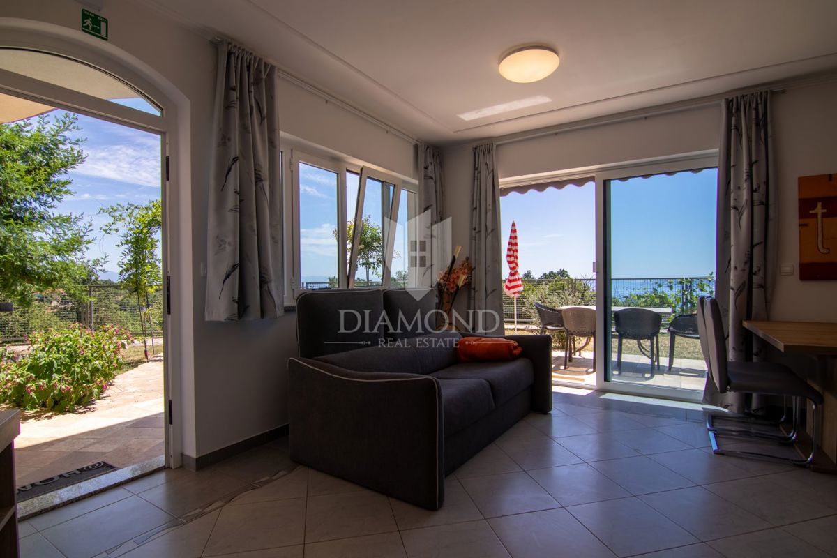 Opatija, Ičići, Vila s 5 apartmaji, pogled na morje