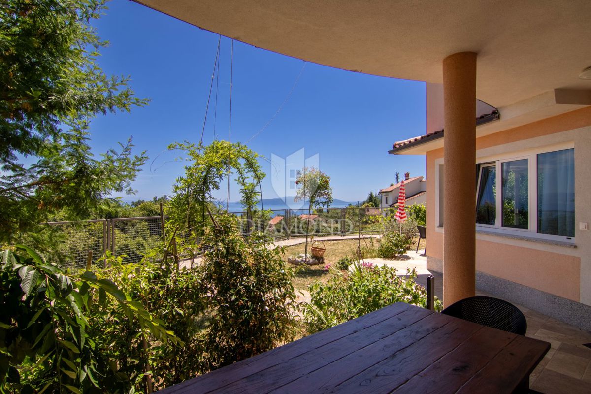 Opatija, Ičići, Vila s 5 apartmaji, pogled na morje