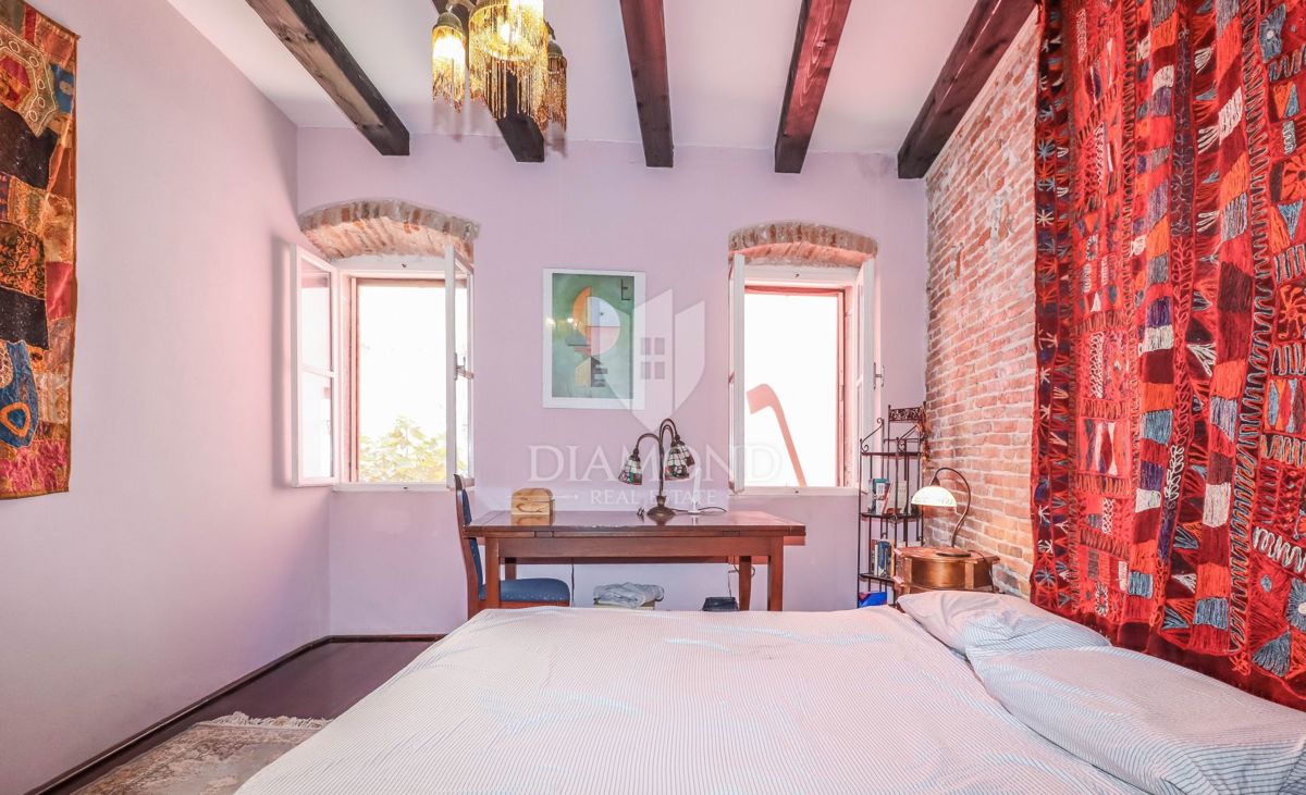 Rovinj, hiša z dvoriščem v zgodovinskem središču