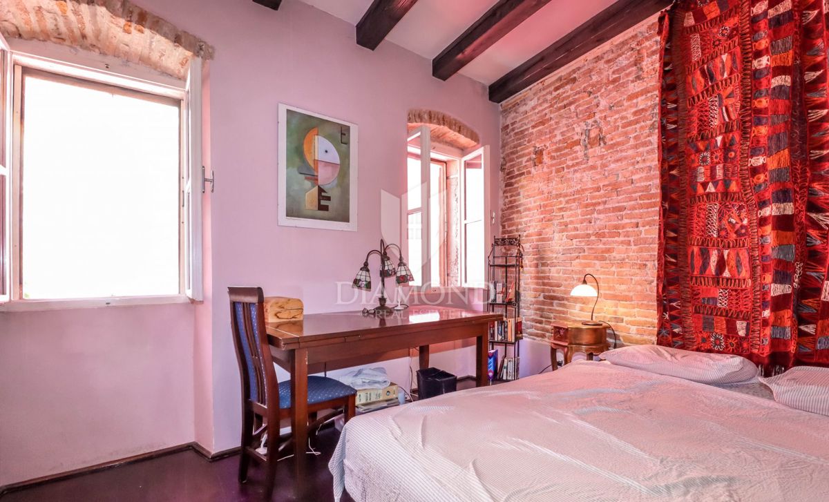 Rovinj, hiša z dvoriščem v zgodovinskem središču
