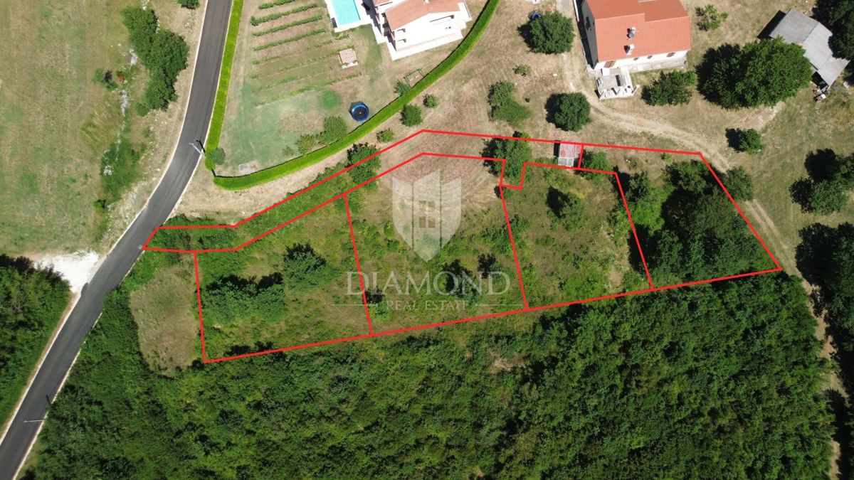 Barban, okolica, gradbeno zemljišče na čudoviti lokaciji