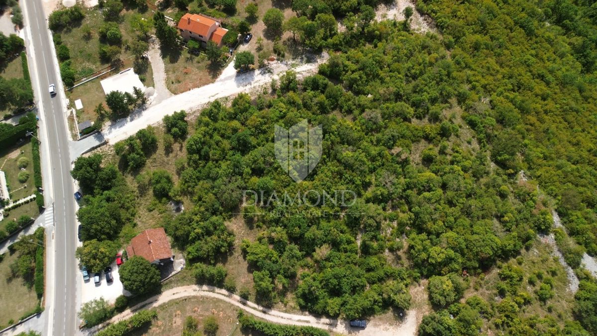Labin, okolica, gradbeno zemljišče na odlični lokaciji