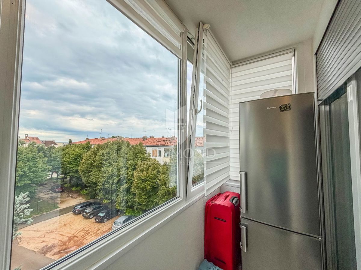 Umag, Stanovanje v centru Umaga z 2 balkona!