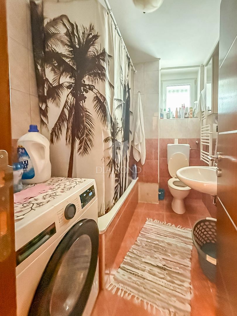 Umag, Stanovanje v centru Umaga z 2 balkona!