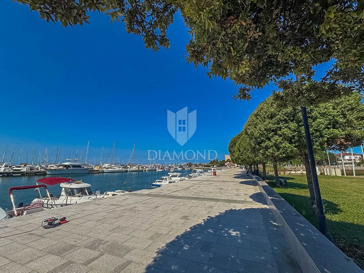 Umag, Stanovanje v centru Umaga z 2 balkona!