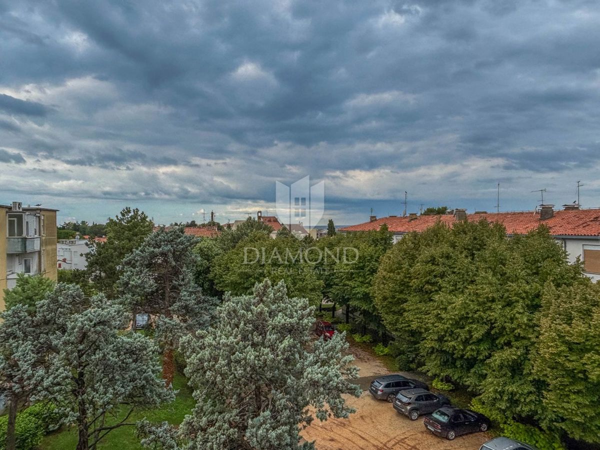 Umag, Stanovanje v centru Umaga z 2 balkona!