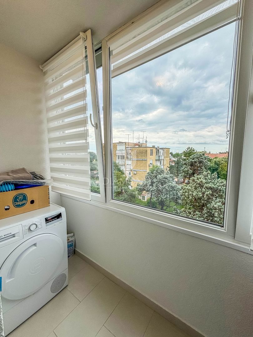 Umag, Stanovanje v centru Umaga z 2 balkona!