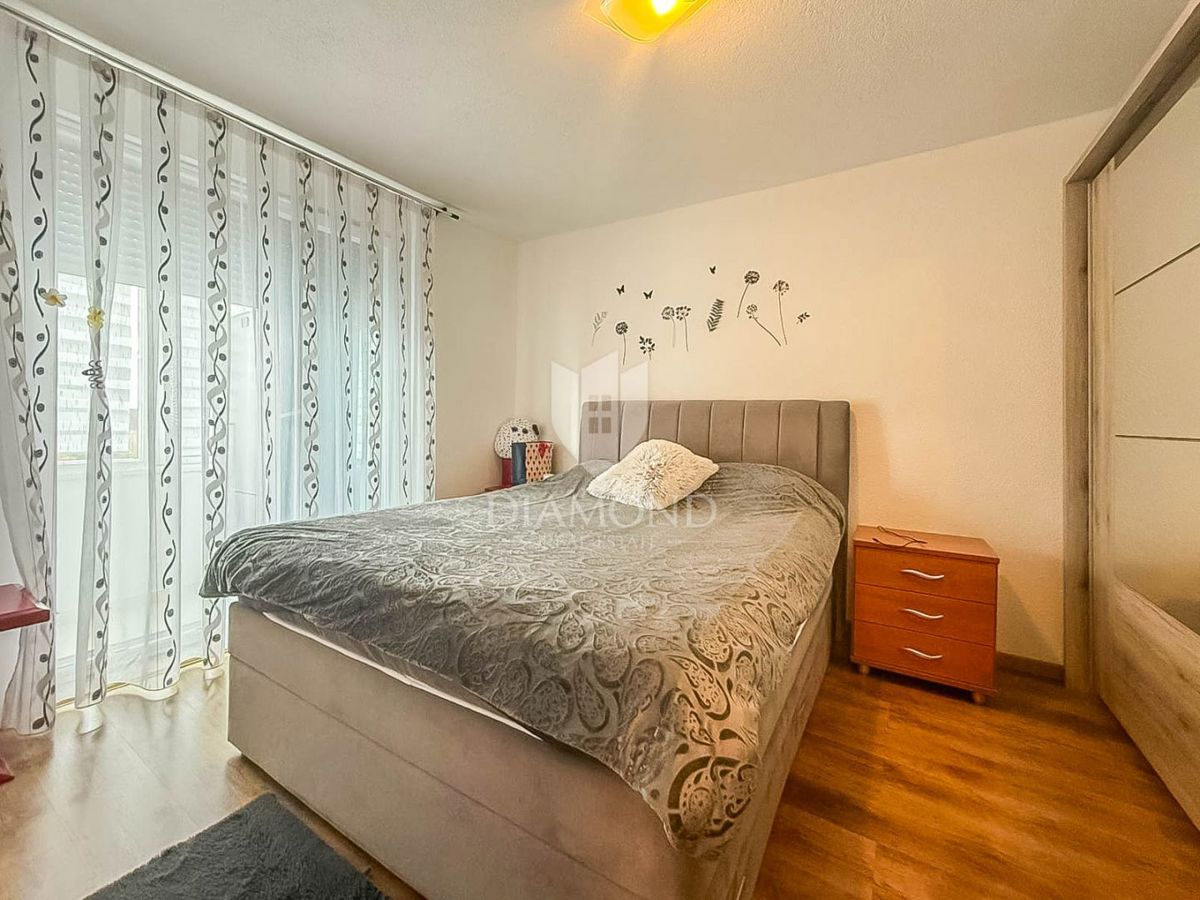 Umag, Stanovanje v centru Umaga z 2 balkona!