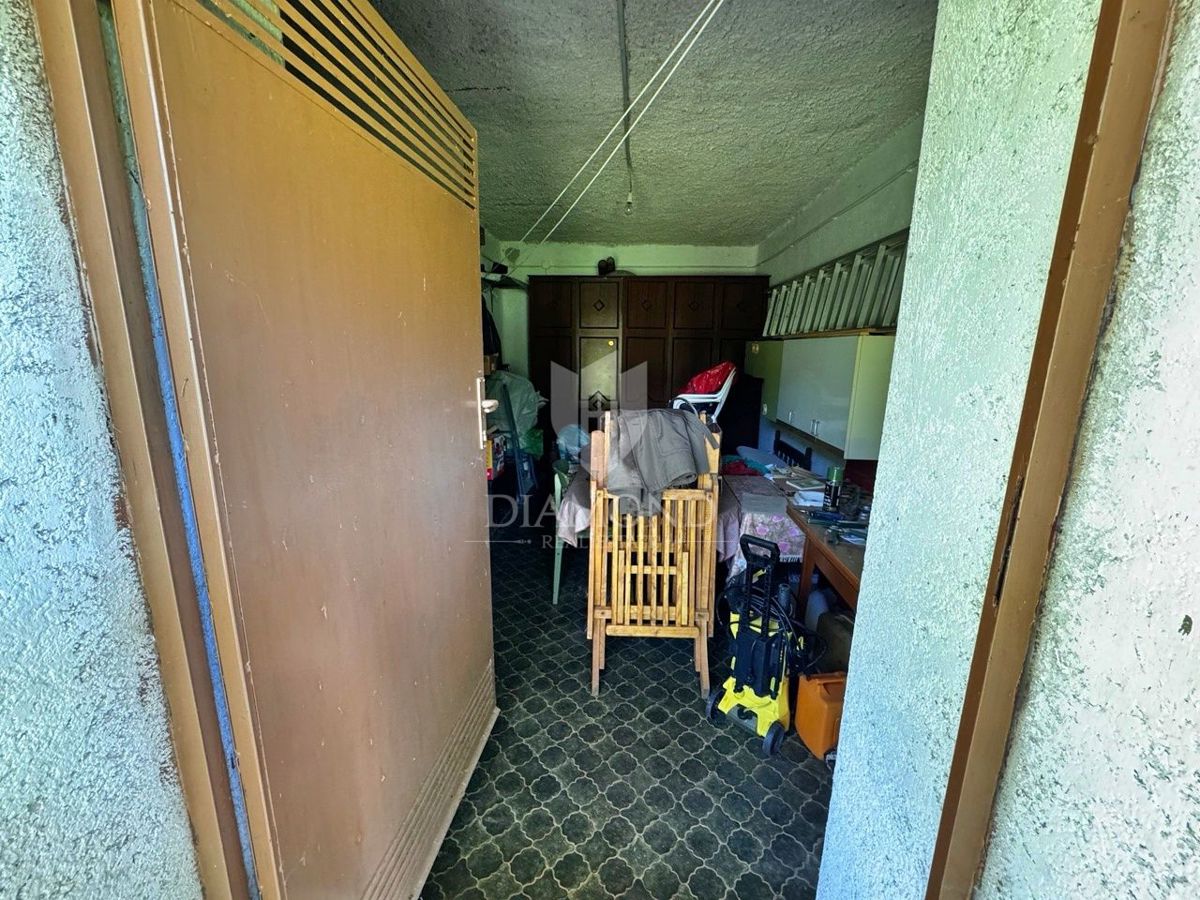 HIŠA V BLIŽINI LABINA