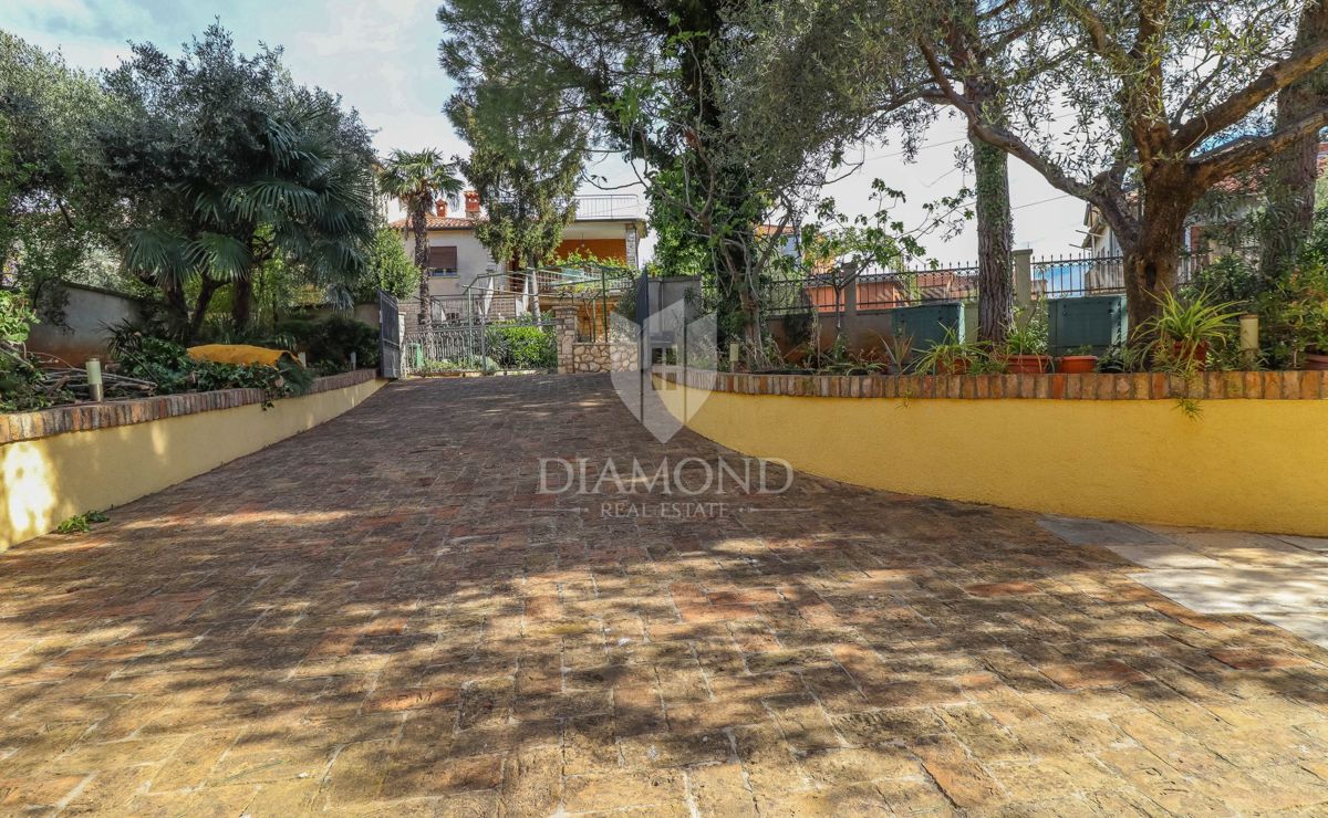 Istra, Umag - čudovita samostojna hiša na iskani lokaciji!