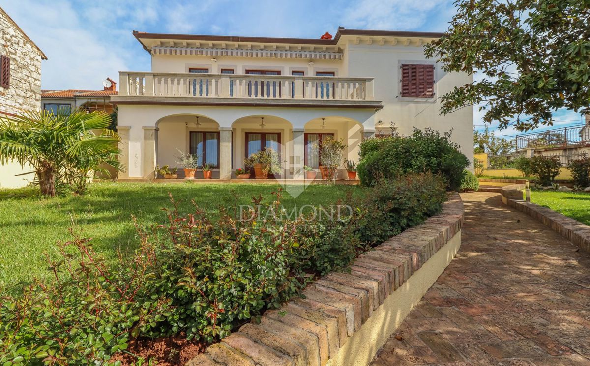 Istra, Umag - čudovita samostojna hiša na iskani lokaciji!