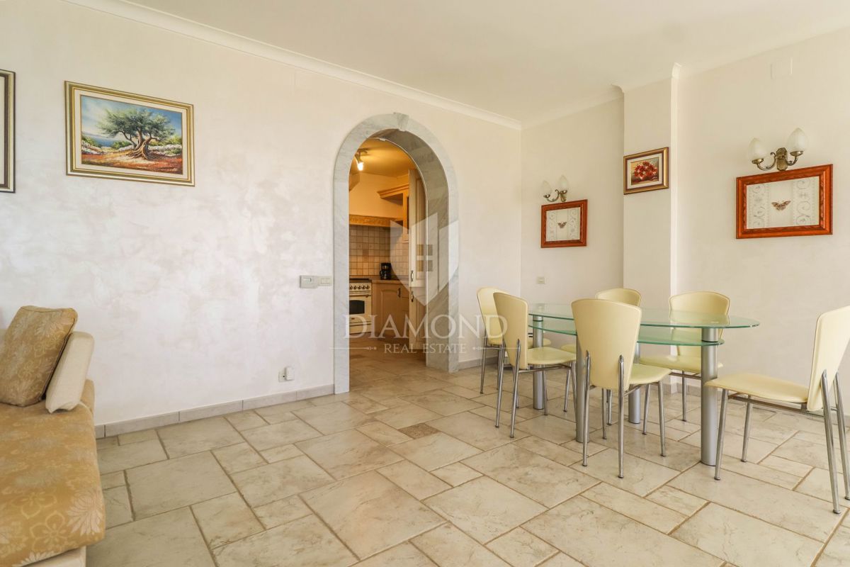 Istra, Umag - čudovita samostojna hiša na iskani lokaciji!