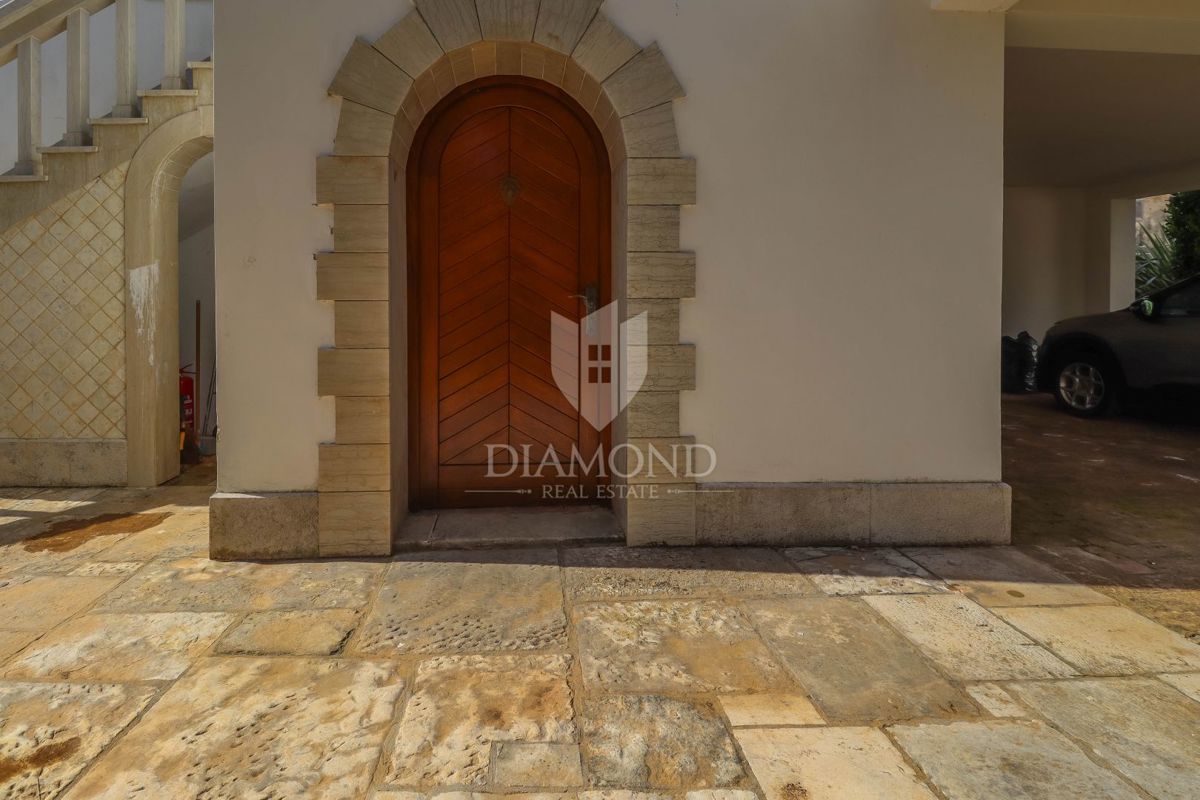 Istra, Umag - čudovita samostojna hiša na iskani lokaciji!