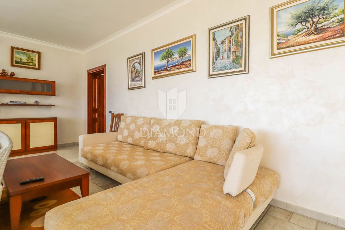 Istra, Umag - čudovita samostojna hiša na iskani lokaciji!