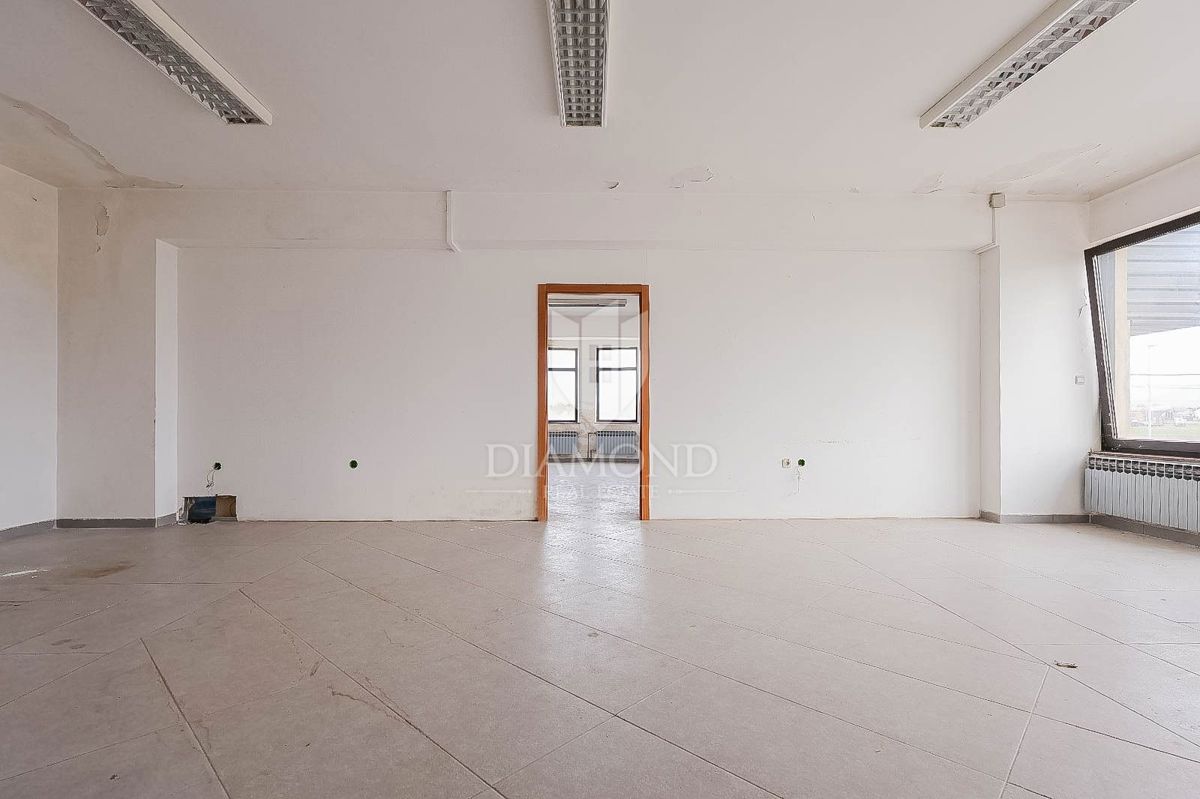 Zagreb, Zaprešić, poslovni prostor za odlično investicijo!