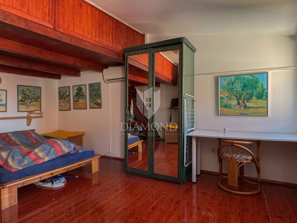 Dvonadstropno stanovanje z razgledom na morje