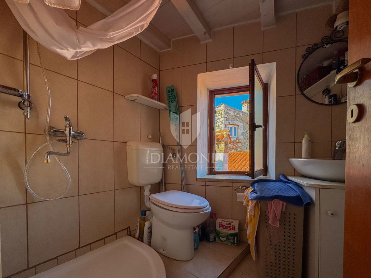 Dvonadstropno stanovanje z razgledom na morje