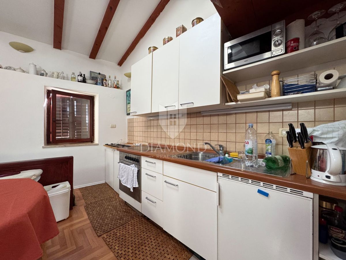 Dvonadstropno stanovanje z razgledom na morje