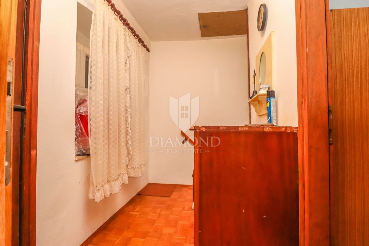 Istrsko posestvo z več objekti v bližini čudovitih plaž