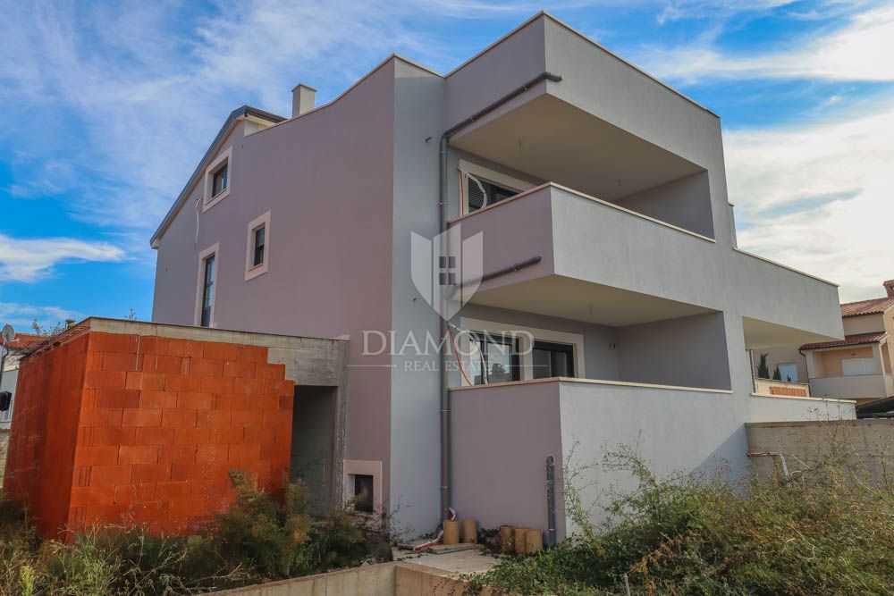 Fažana, okolica, dvojček s pogledom na morje