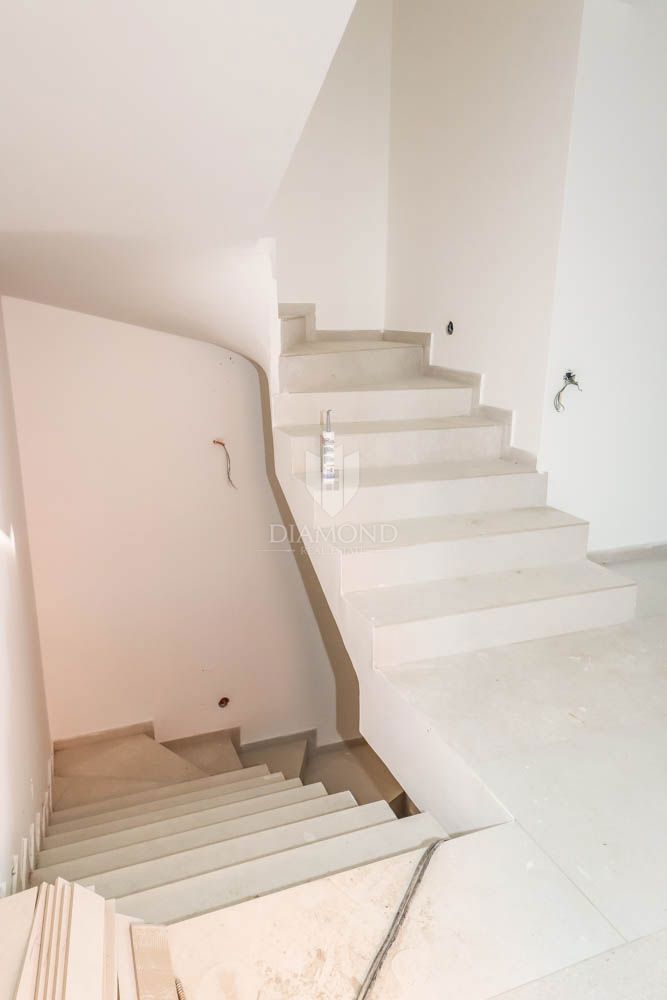 Fažana, okolica, dvojček s pogledom na morje