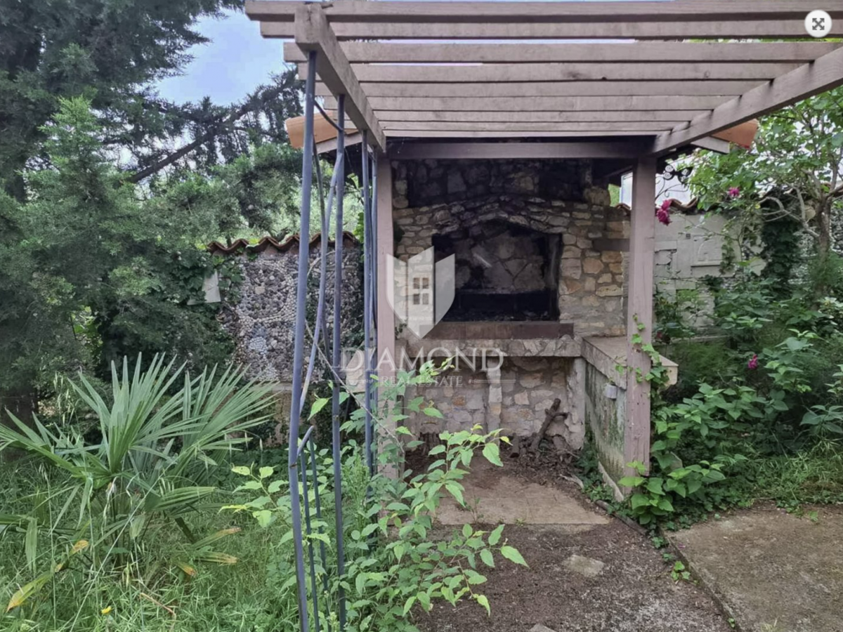 Poreč, priložnost, prenovljeno stanovanje z vrtom