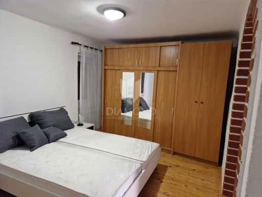 Rovinj, stan v starem mestnem jedru le nekaj korakov od morja